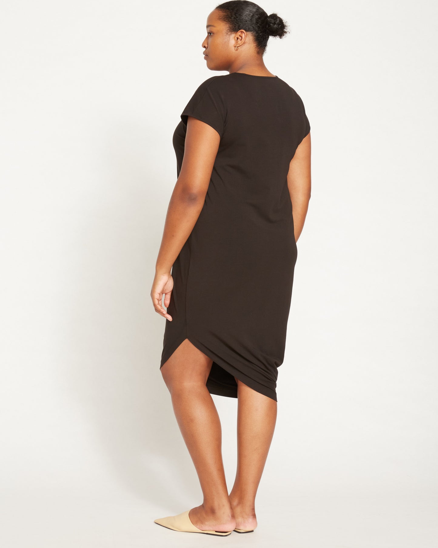 Iconic Geneva V-Neck Dress - Black