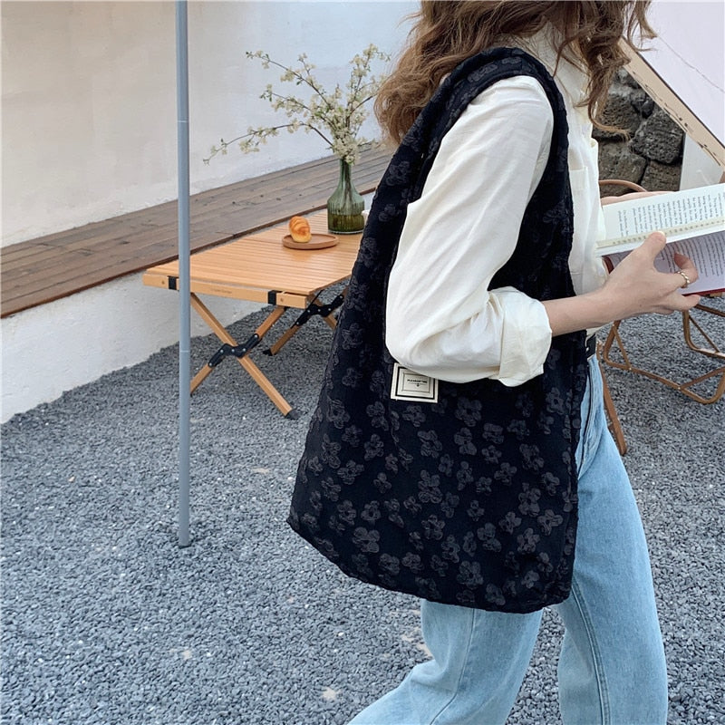 Retro Embroidered Large-capacity Shopping Bag