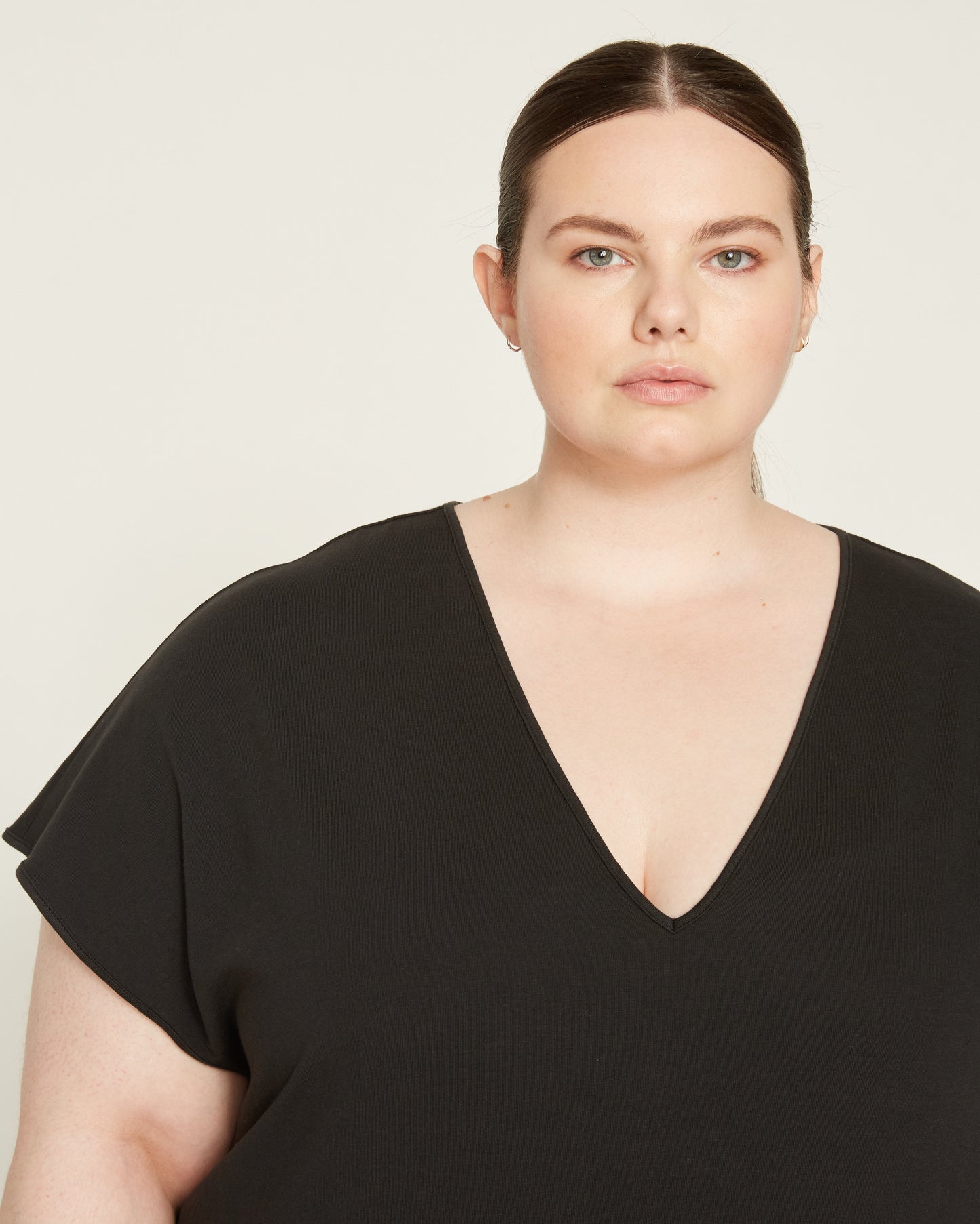Iconic Geneva V-Neck Dress - Black