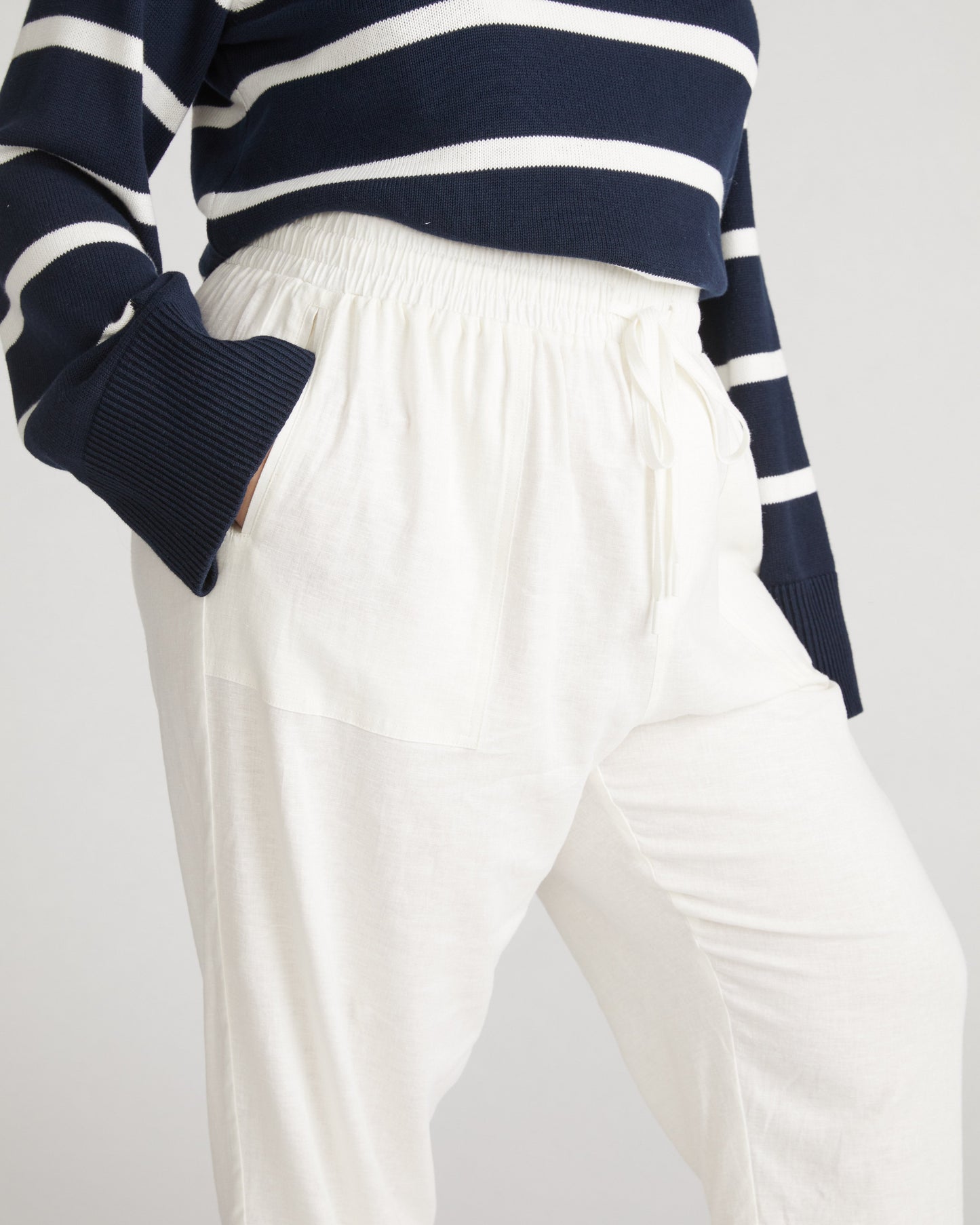 Shoreline Linen Joggers - White