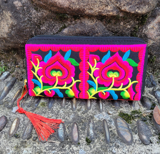 Ethnic Style Embroidered Wallet