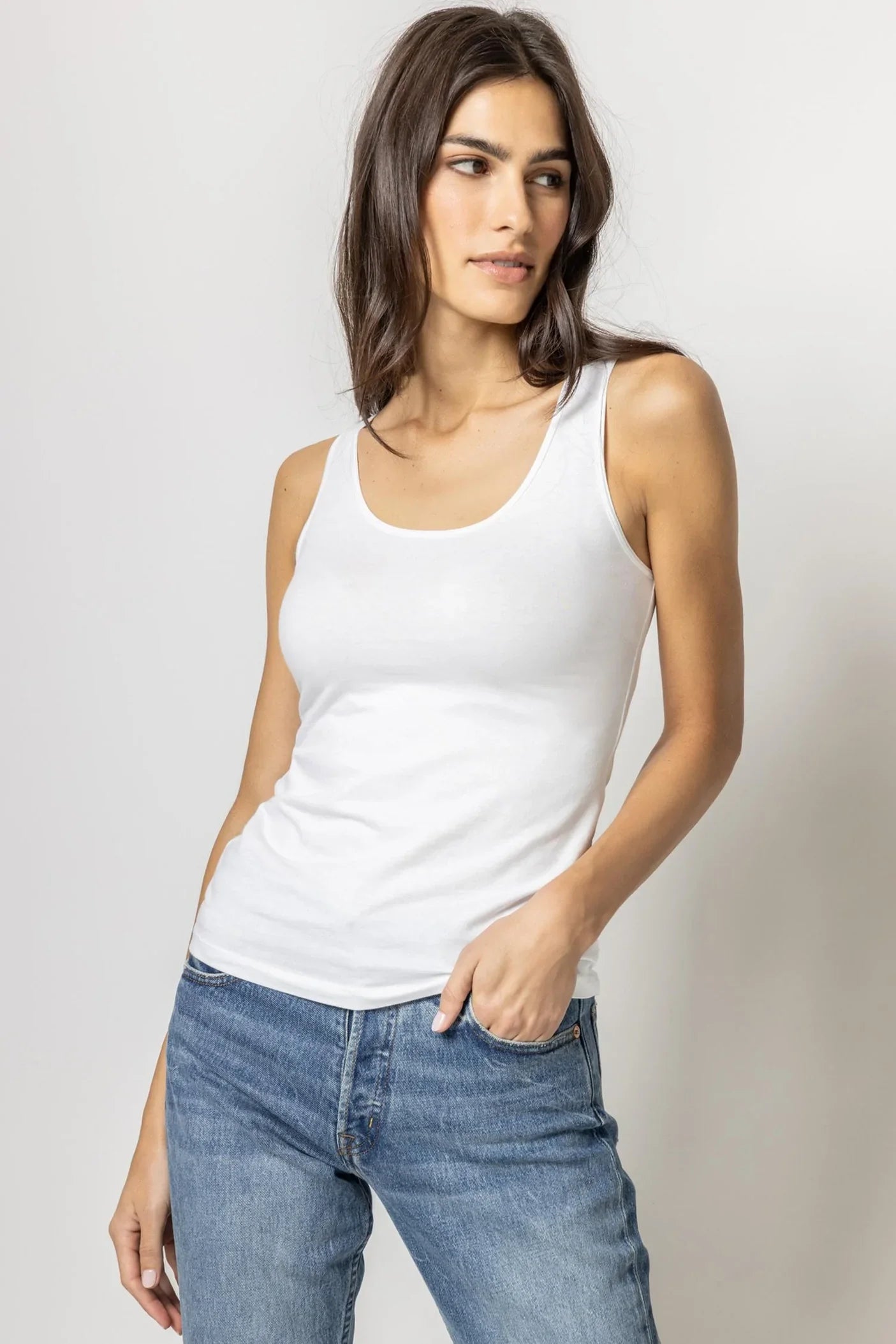 Scoop Tank in White