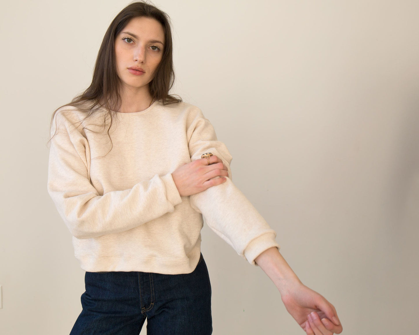 The Crop Sweatshirt Cream Herringbone