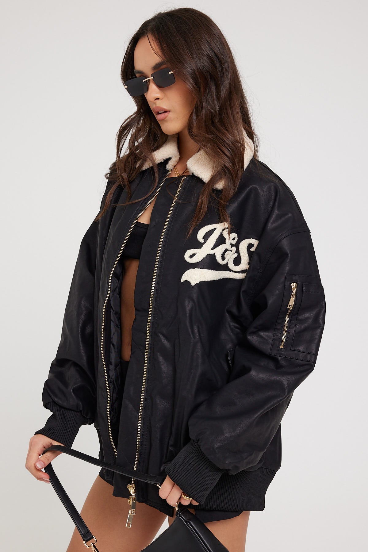 Jgr & Stn Curveball Bomber Black