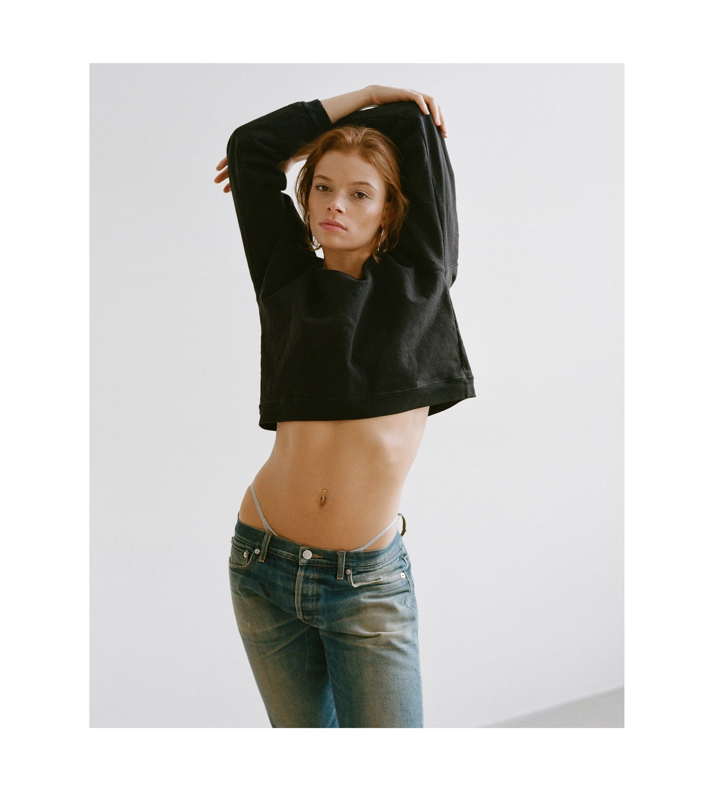 The Crop Sweatshirt Black