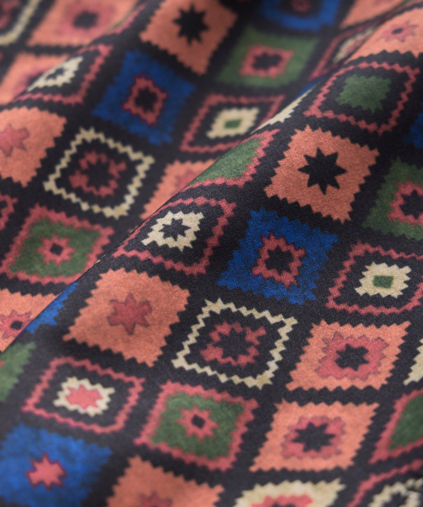 5" Montauk Swim Short in Abstract Diamond