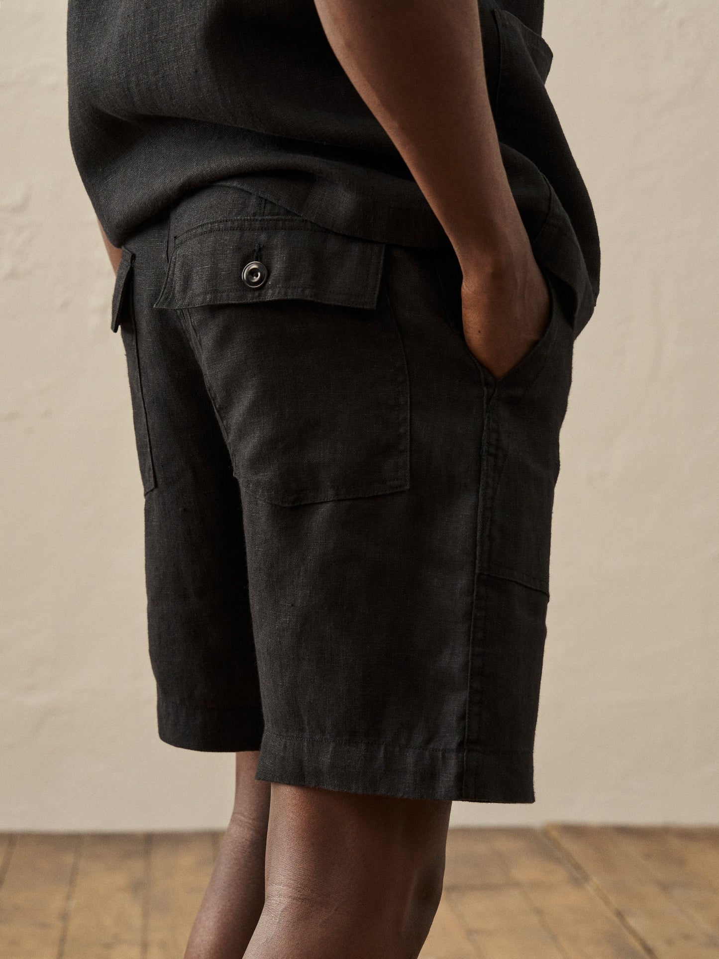 Black Loomed Linen Fatigue Short