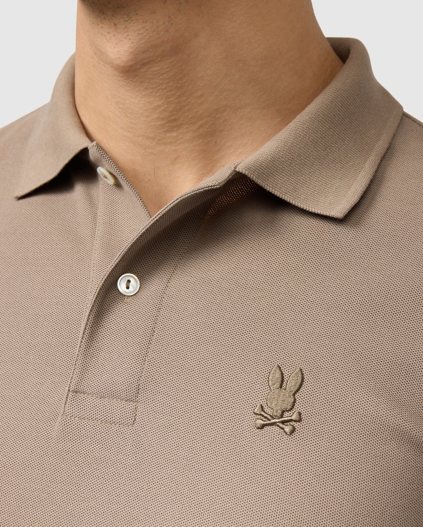 MENS TONAL EMBROIDERED PIQUE POLO SHIRT - B6K021AR00