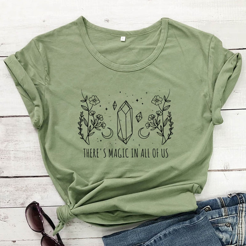 Magic Vintage Style T-shirt