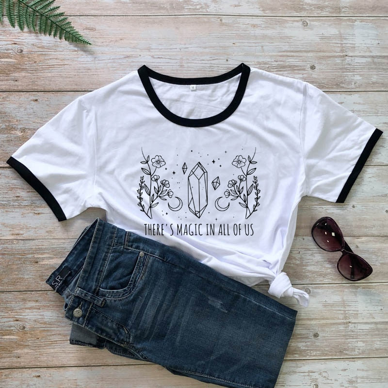 Magic Vintage Style T-shirt
