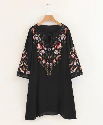 Floral Embroidery Casual O-Neck Boho Dress