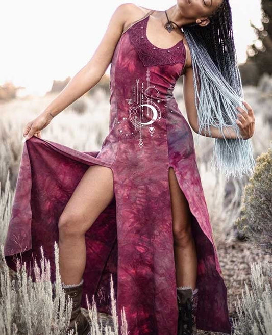 Vintage Gothic Medieval Renaissance V-Neck Slit Dress (Lavender)