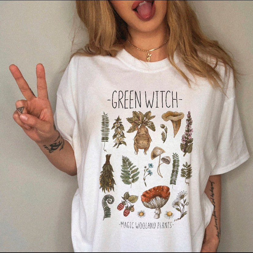 90s Harajuku Witch Summer Short Sleeve Graphic T-shirt - Size Medium
