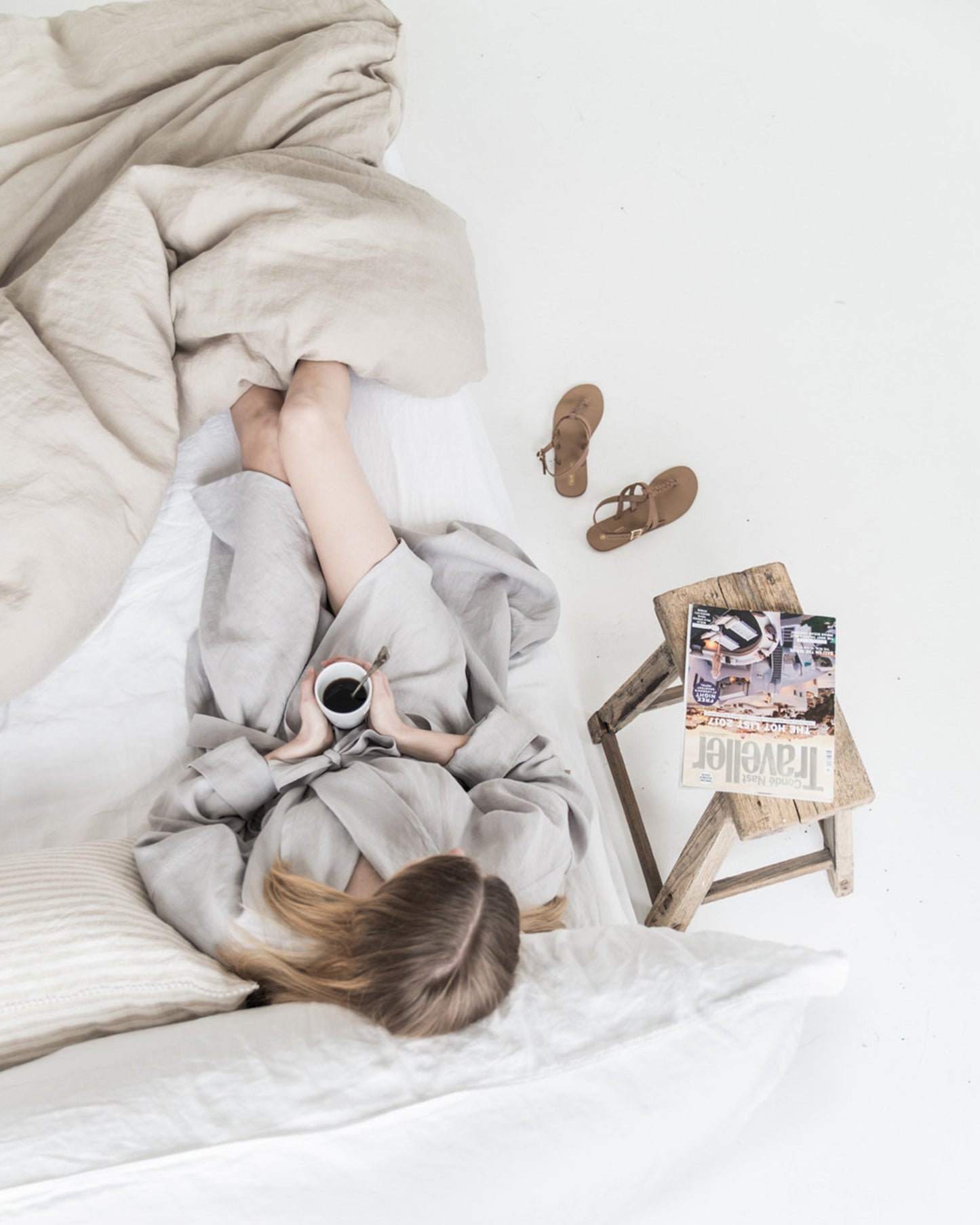 Linen robe in Light gray
