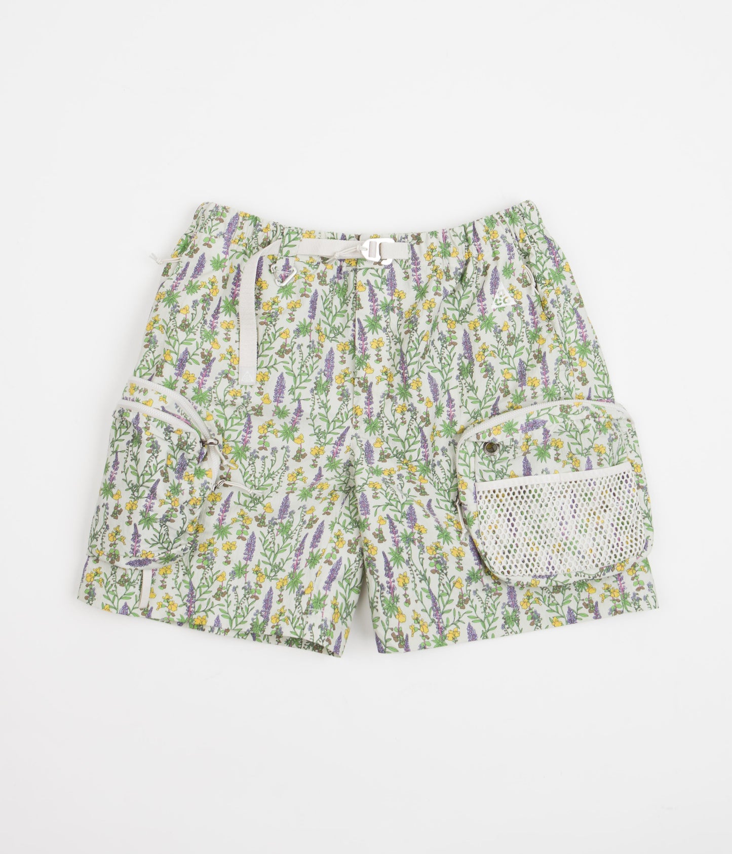 Nike ACG Snowgrass Cargo Shorts - Light Bone / Light Iron Ore / Summit White