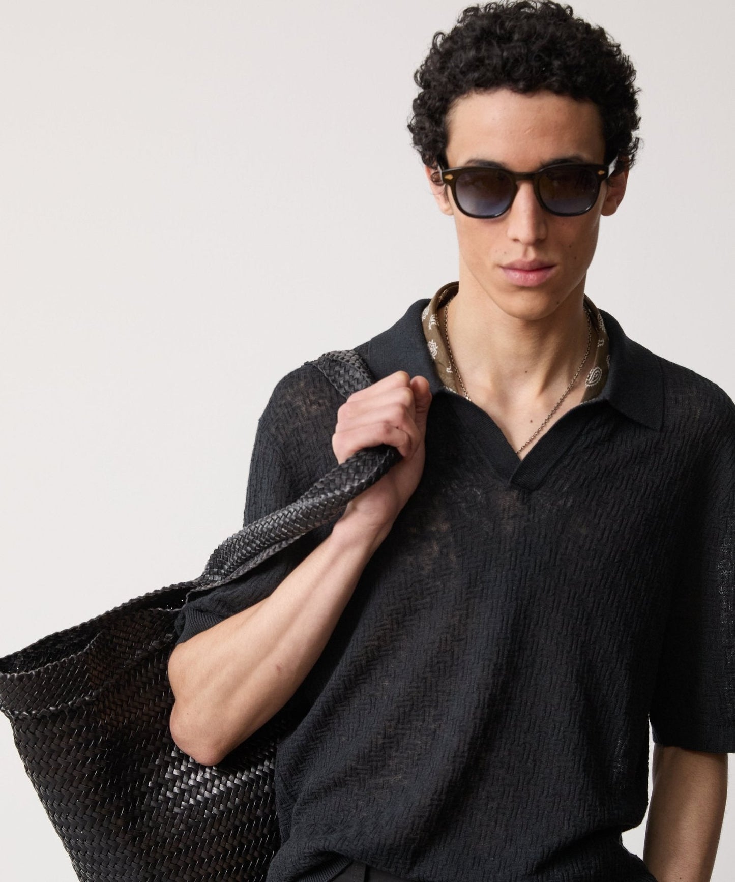 Textured Linen Montauk Sweater Polo in Black