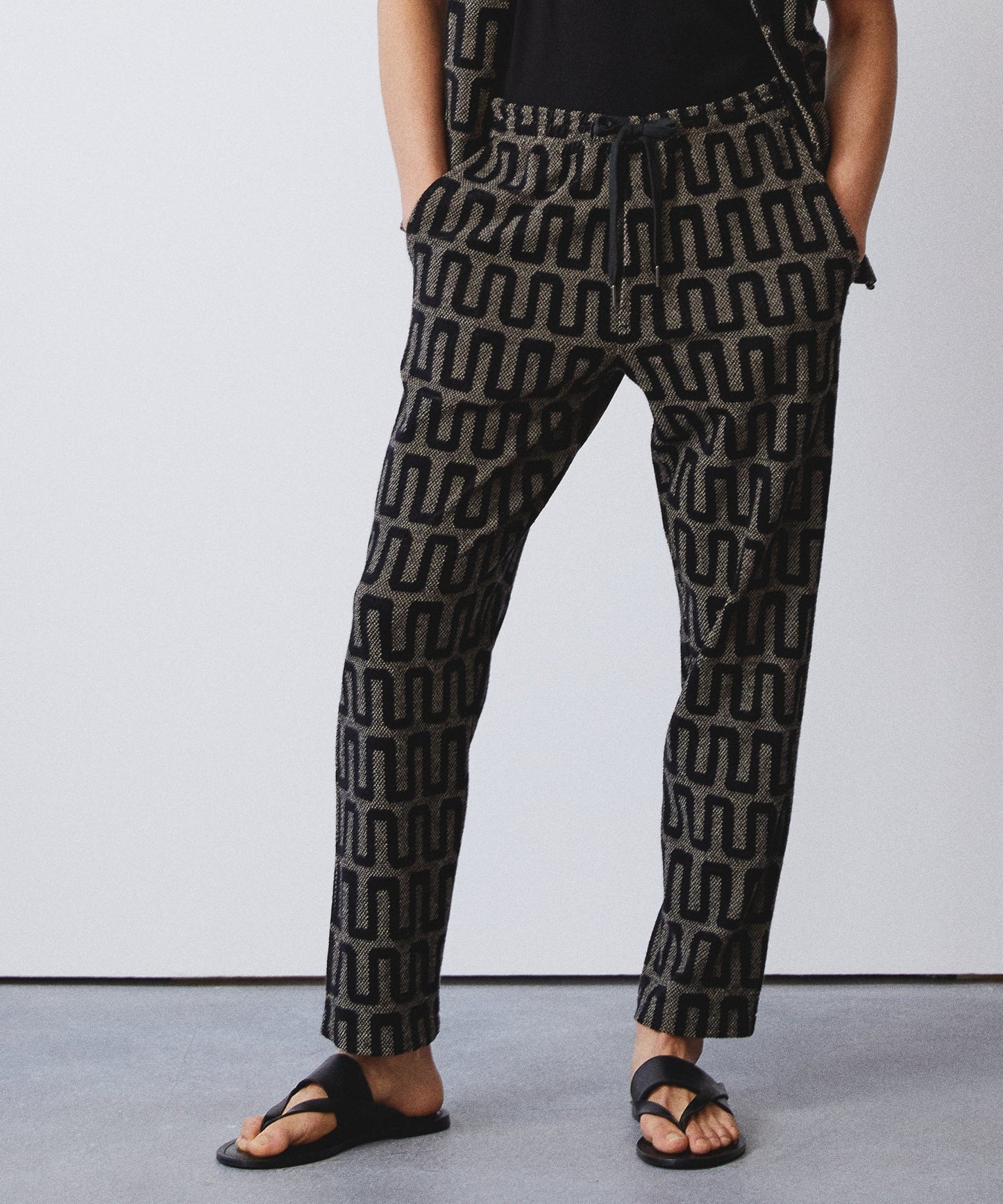 Tile Terry Beach Pant in Blacktop