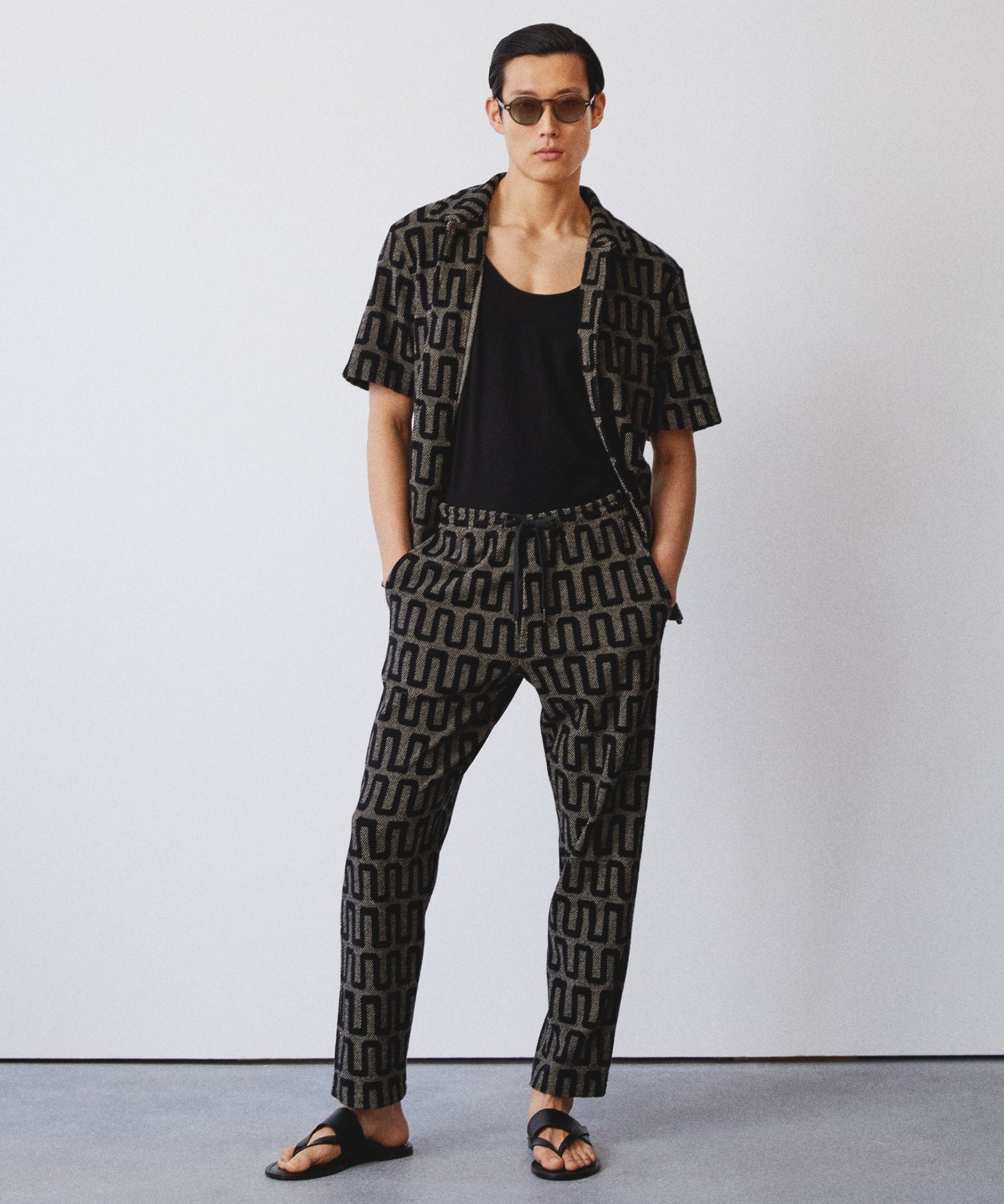Tile Terry Beach Pant in Blacktop